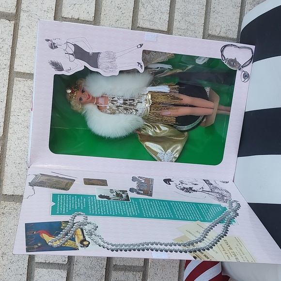 (1920's Flapper) Barbie/1995 - Picture 2 of 13